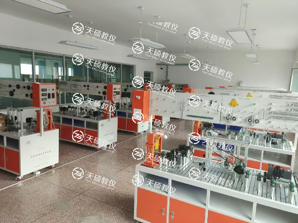 烏魯木齊技師學院 電氣工程及（jí）機電裝調（diào）實訓室設備采購項目  順利安裝、調試、培訓、驗收通過（guò）！